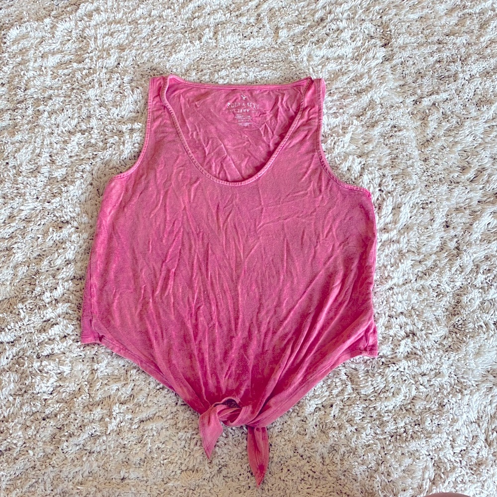 Woman’s cropped tank